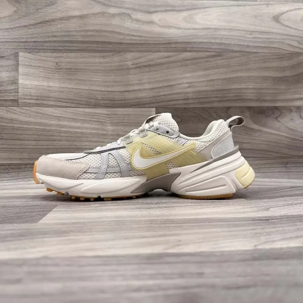 Nike V2K Run Shoes (HV4314-030, Phantom/Light Khaki. Men 10.5 / Women 12